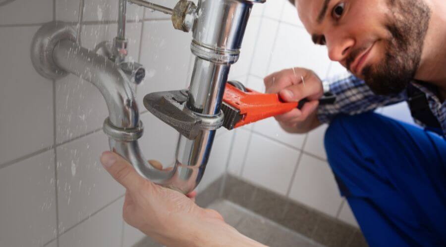 Expert burst pipe repair services in Mantorville, MN